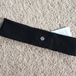 Black lululemon headband
